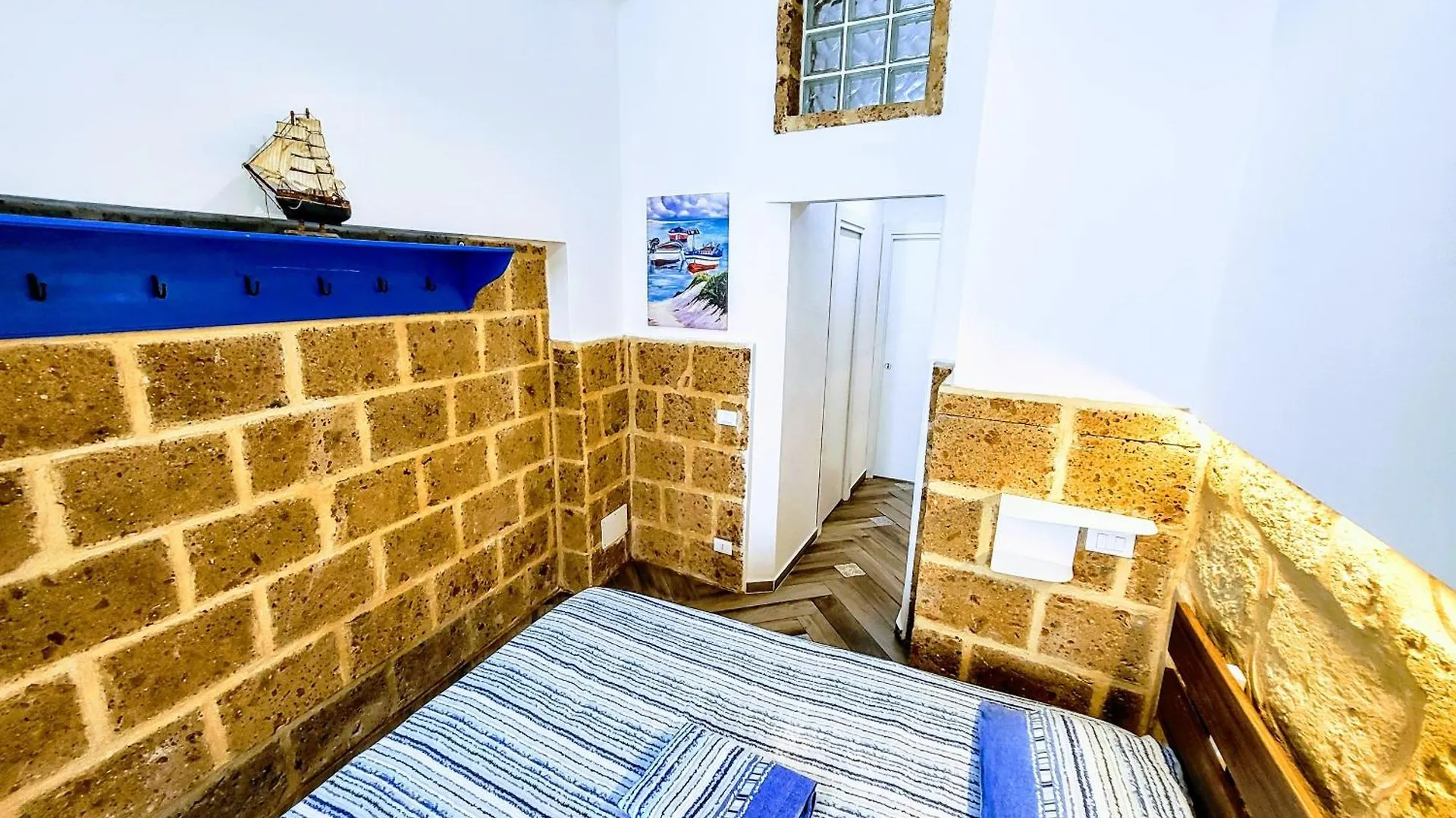 Апартаменты Seafront House Gabbiano Blu Санта-Флавия Италия