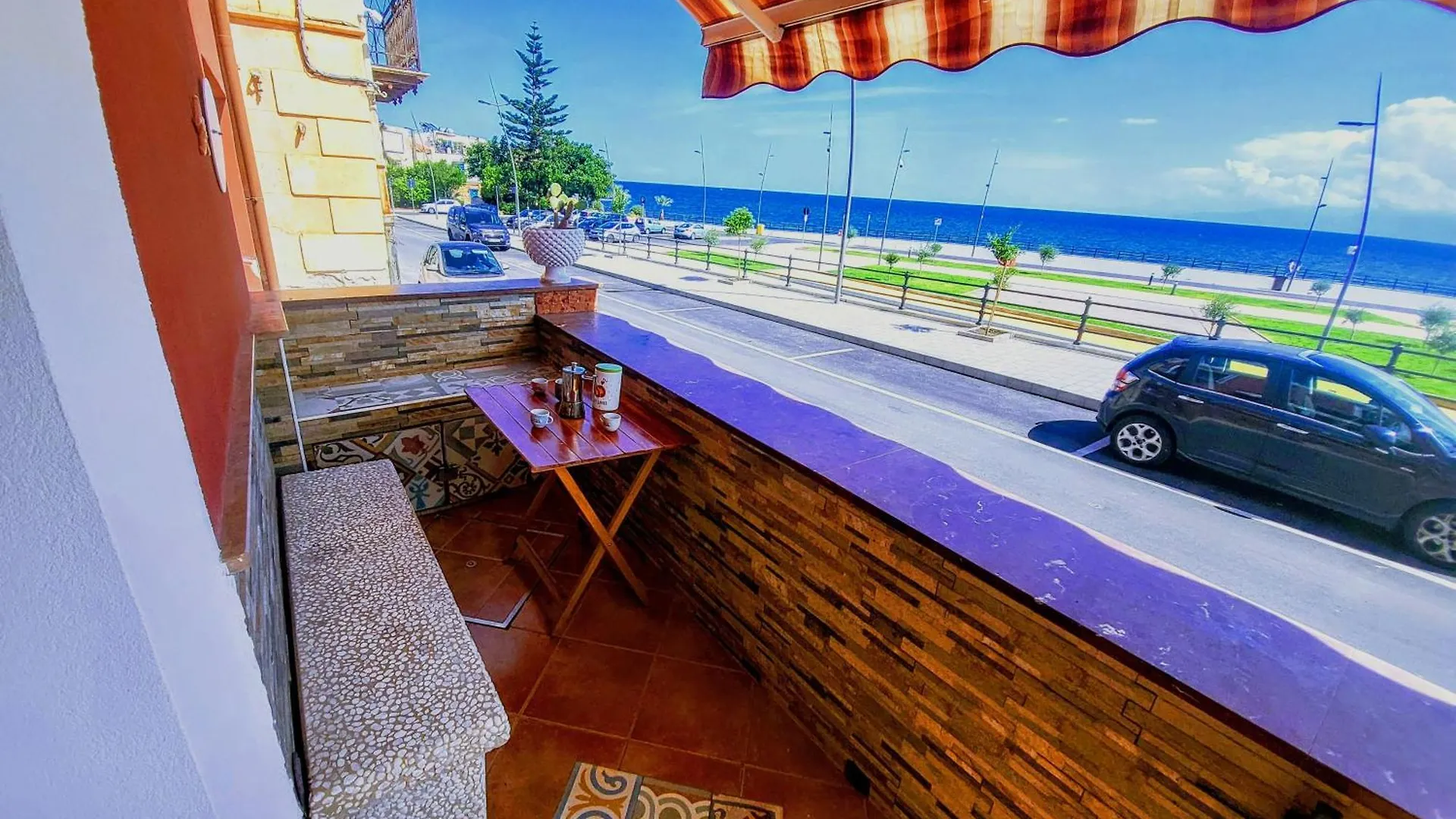 Апартаменты Seafront House Gabbiano Blu Санта-Флавия